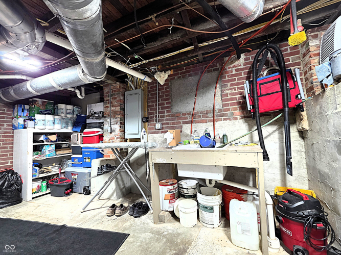 Listing Image 30