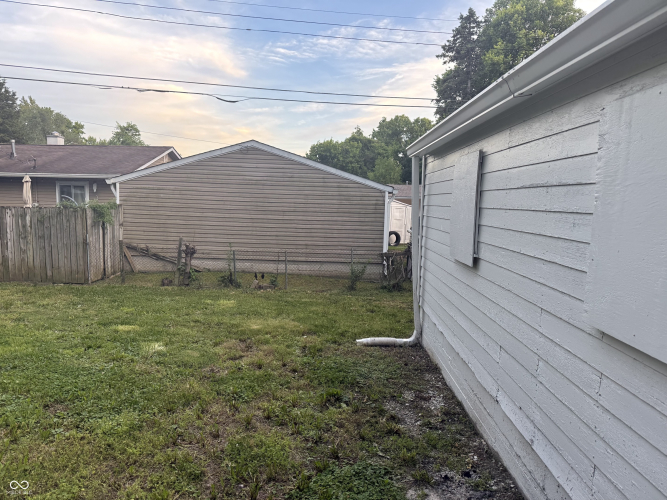 Listing Image 17