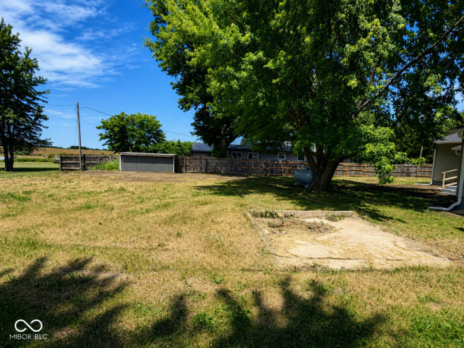 Listing Image 5