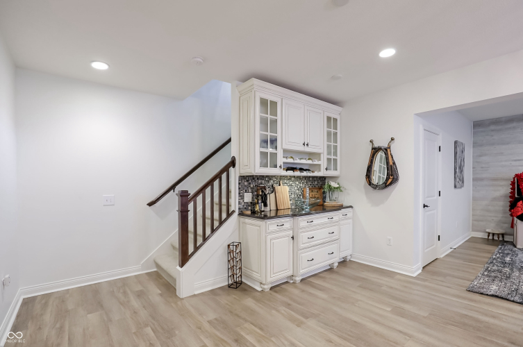 Listing Image 58