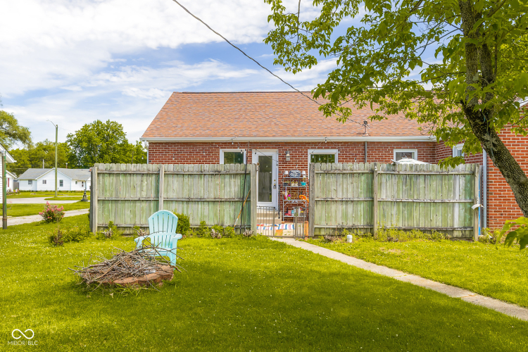 Listing Image 46