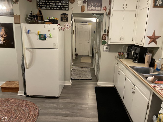 Listing Image 16