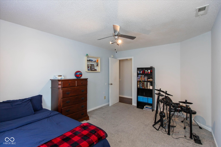 Listing Image 24