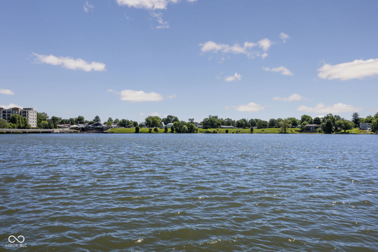 Listing Image 53