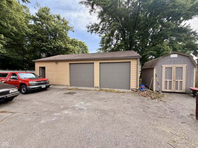 Listing Image 16