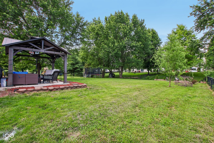 Listing Image 44