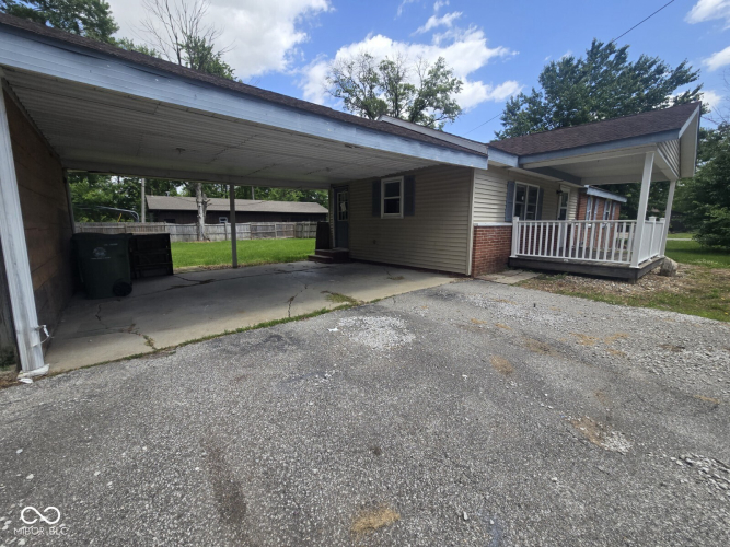 Listing Image 3