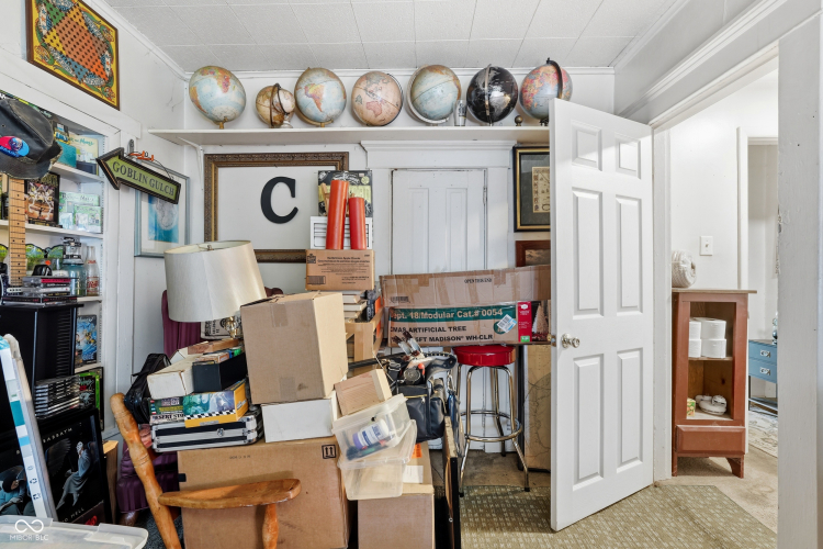 Listing Image 15