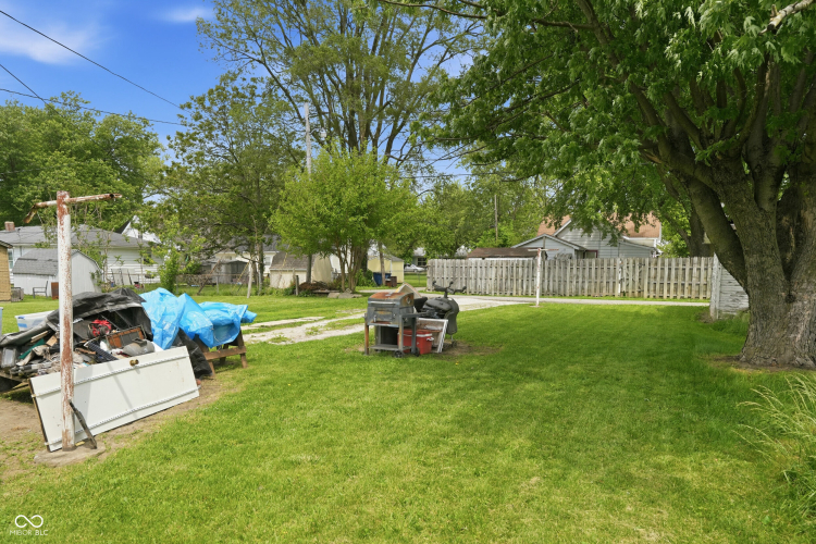 Listing Image 19
