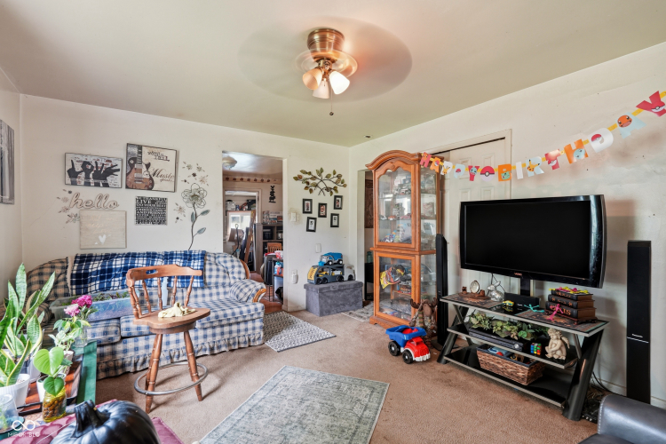 Listing Image 6