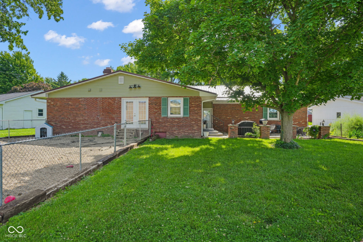 Listing Image 10