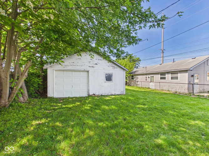 Listing Image 3