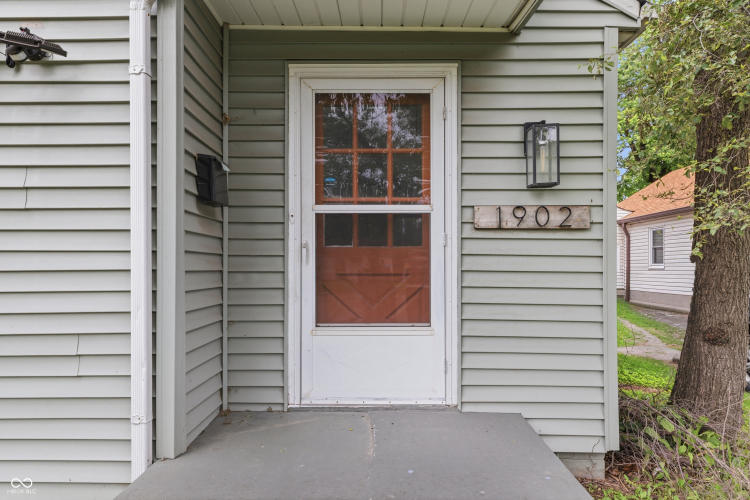 Listing Image 3