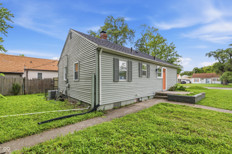 Listing Image 32