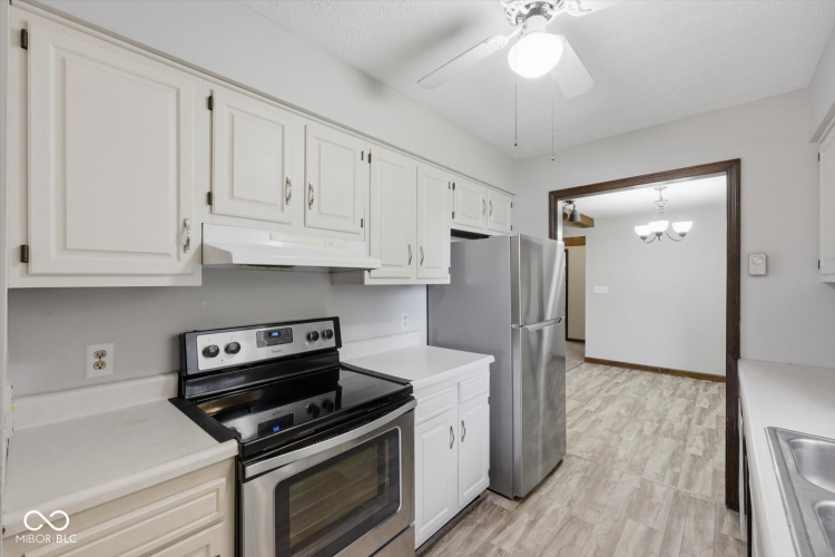 Listing Image 13