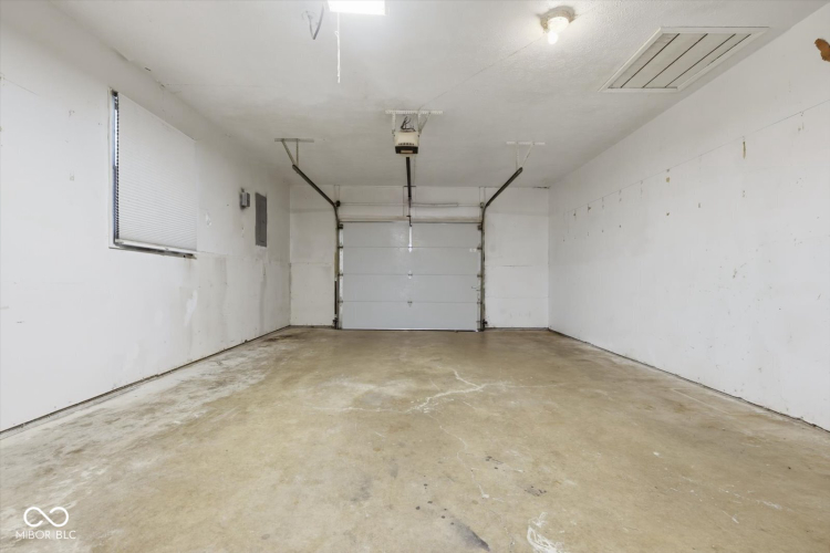 Listing Image 28