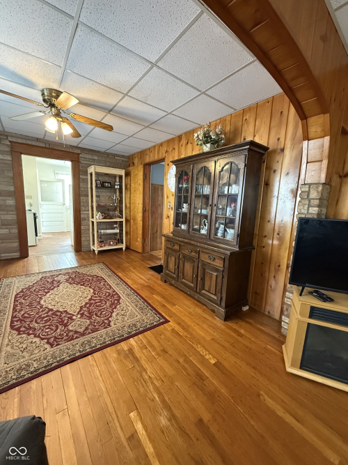 Listing Image 14