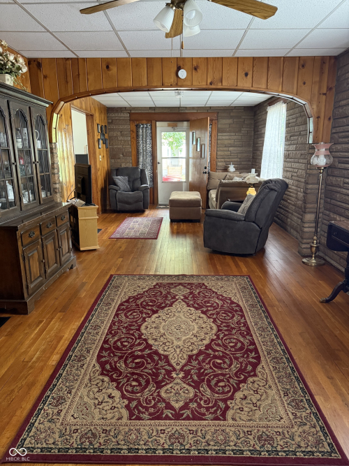 Listing Image 15
