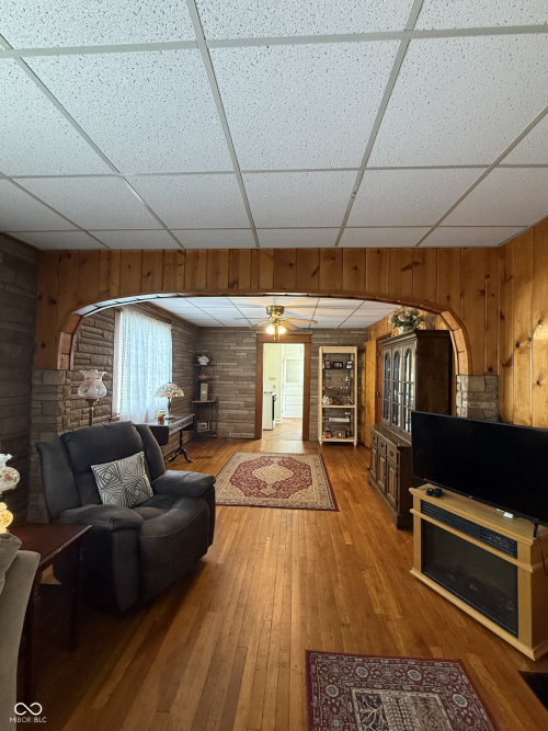 Listing Image 16