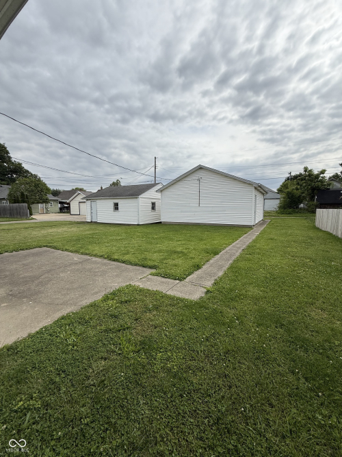Listing Image 8