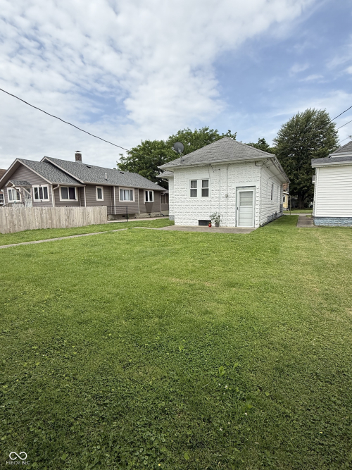 Listing Image 9