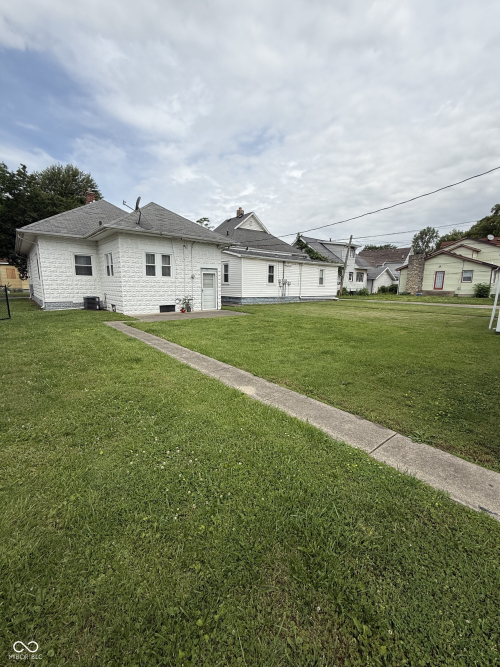 Listing Image 10