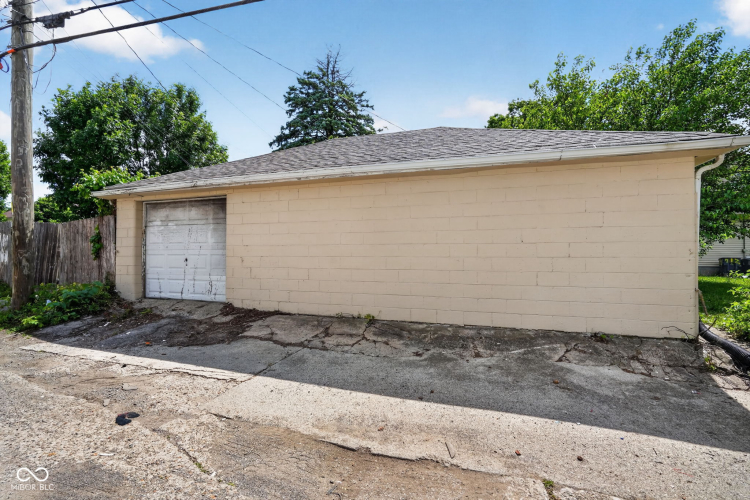 Listing Image 43