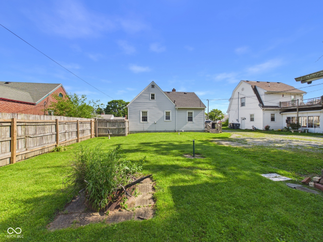 Listing Image 16