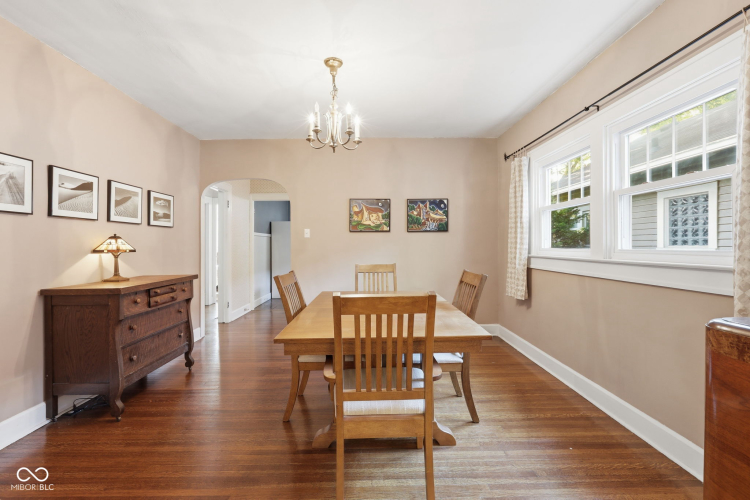 Listing Image 13