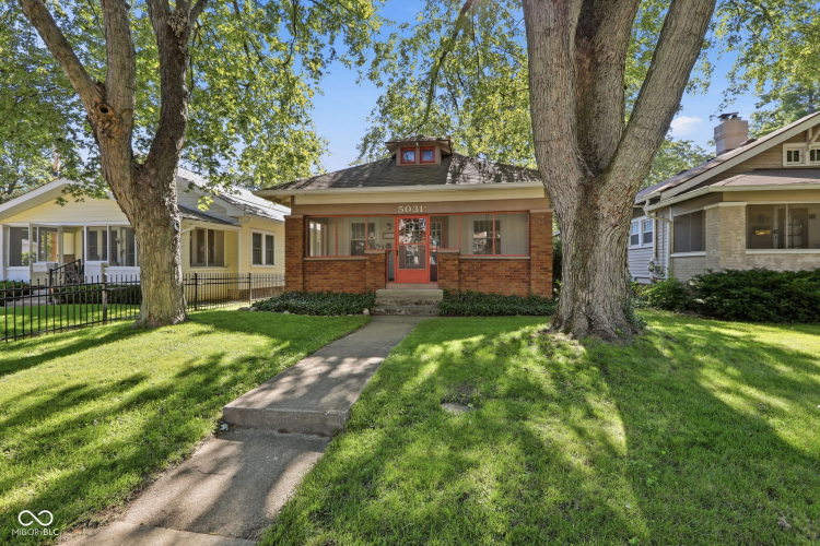 Listing Image 3