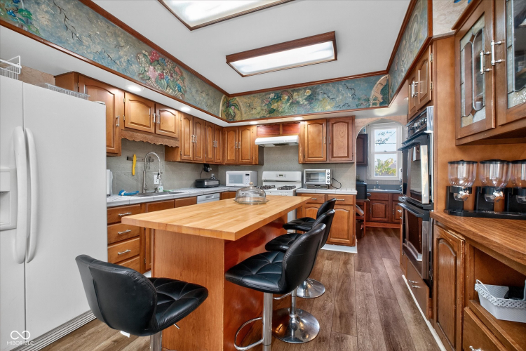 Listing Image 14