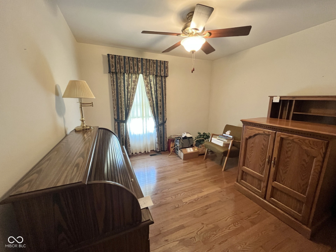 Listing Image 25