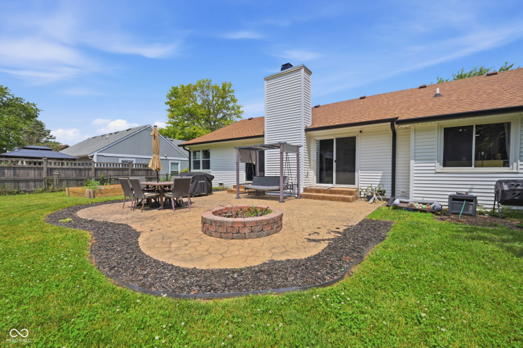 Listing Image 19