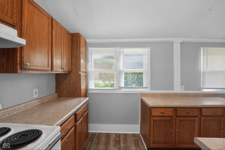 Listing Image 17