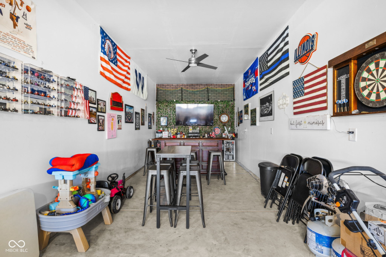 Listing Image 38