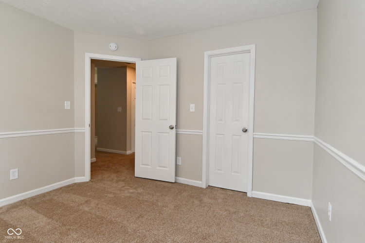 Listing Image 24
