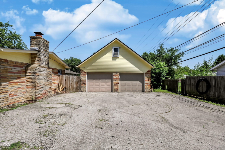 Listing Image 24