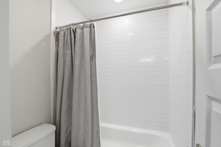 Listing Image 55