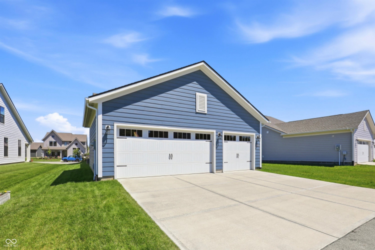 Listing Image 64