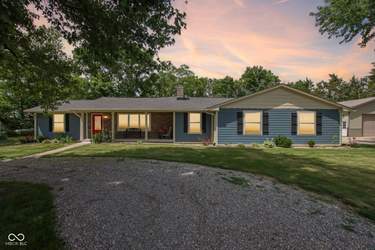 Listing Image 11