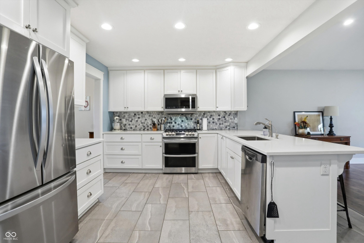 Listing Image 15