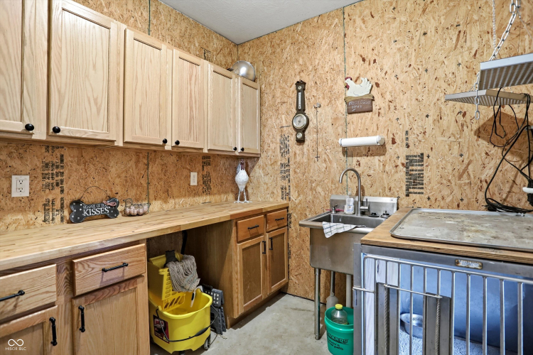 Listing Image 42