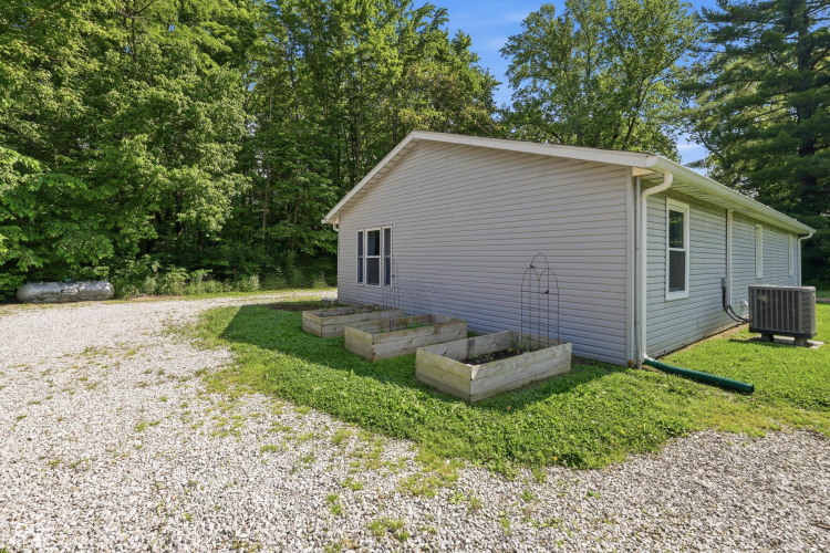 Listing Image 32