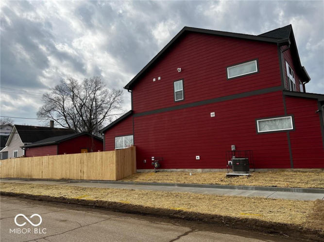 Listing Image 27