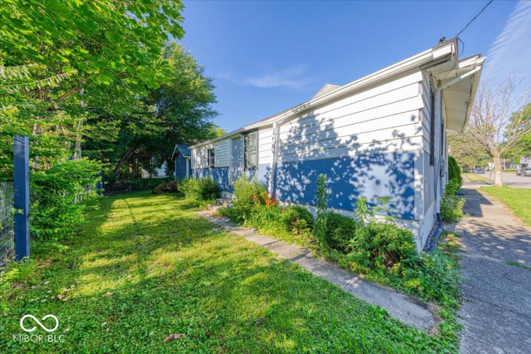 Listing Image 17