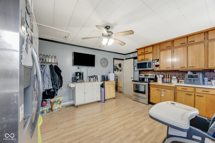 Listing Image 17