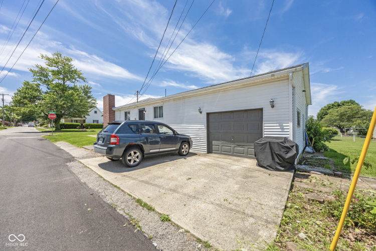 Listing Image 29