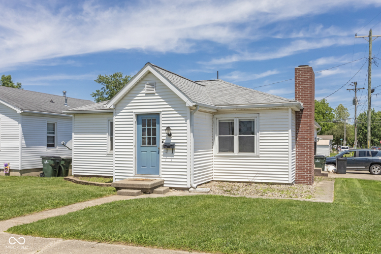 Listing Image 4