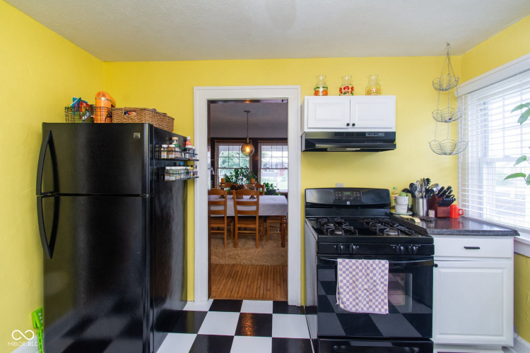 Listing Image 13