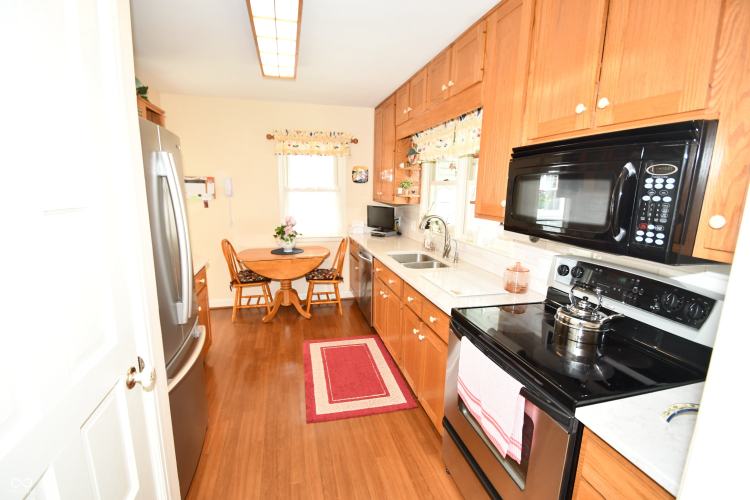 Listing Image 13